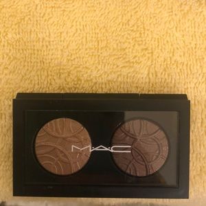NWOT MAC eyeshadow duo